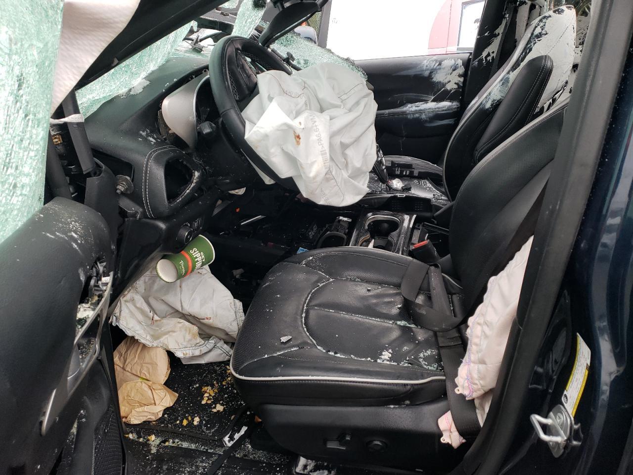 2022 Chrysler Pacifica Limited - Image 7