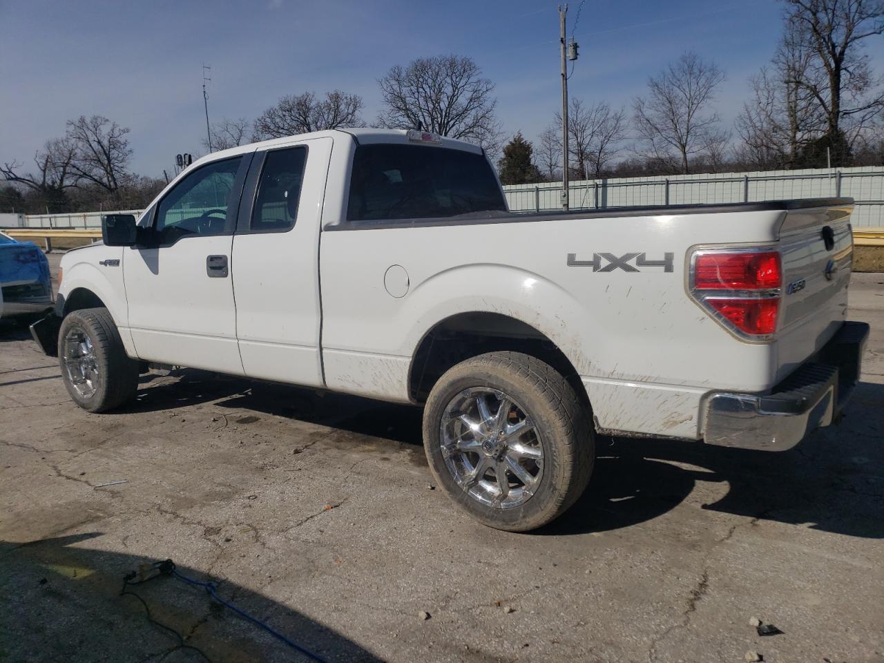 2013 Ford F150 Super Cab - Фото 2