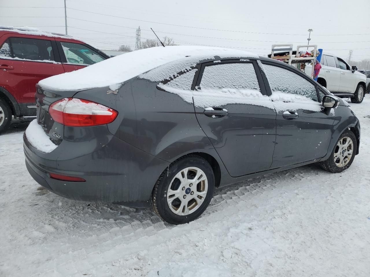 2016 Ford Fiesta Se - Фото 3