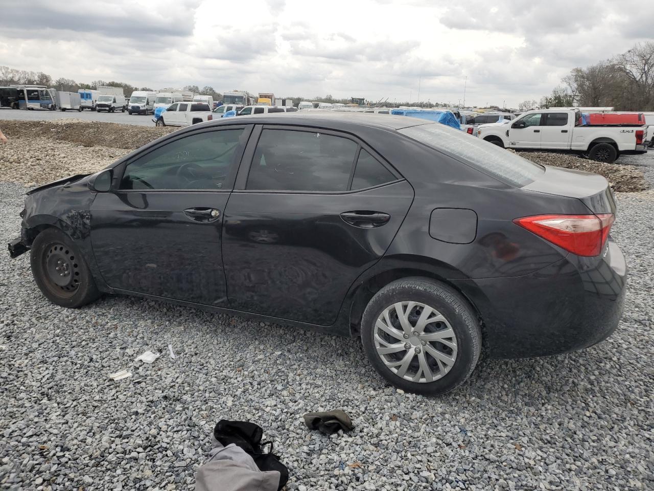2017 Toyota Corolla L - Фото 2