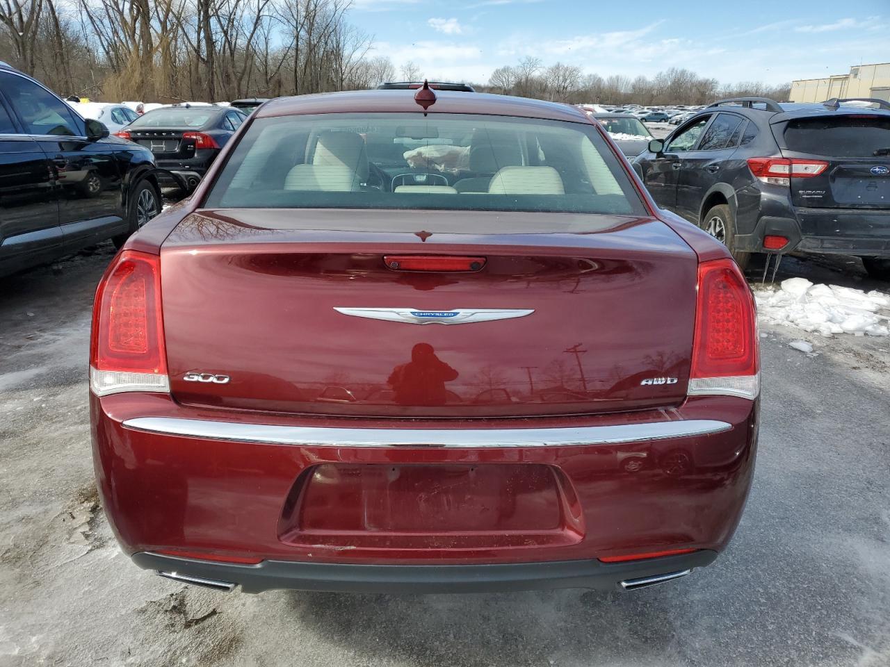 2018 Chrysler 300 Touring - Фото 6