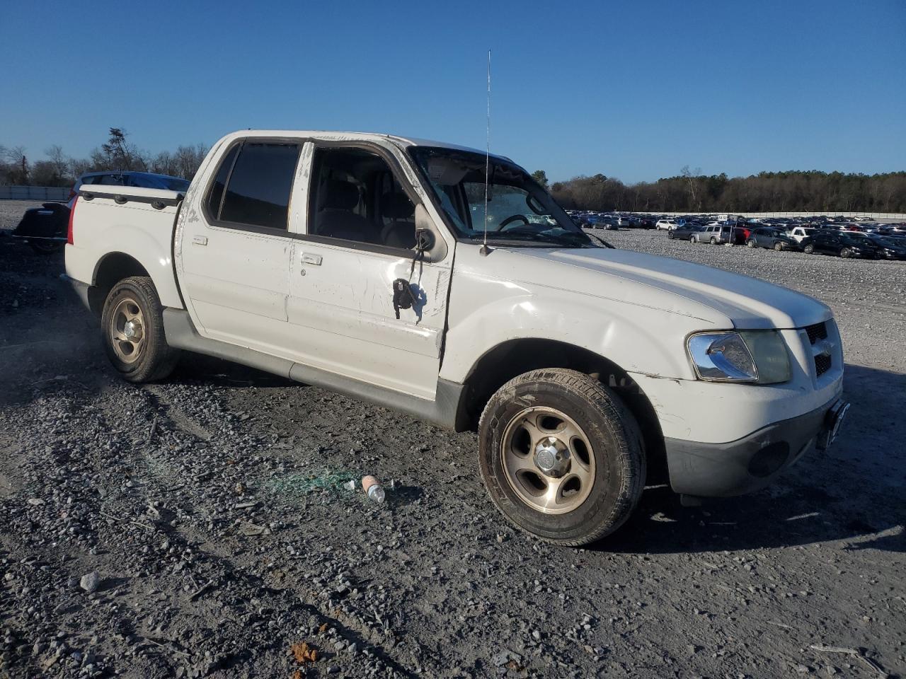 2004 Ford Explorer Sport Trac - Image 4