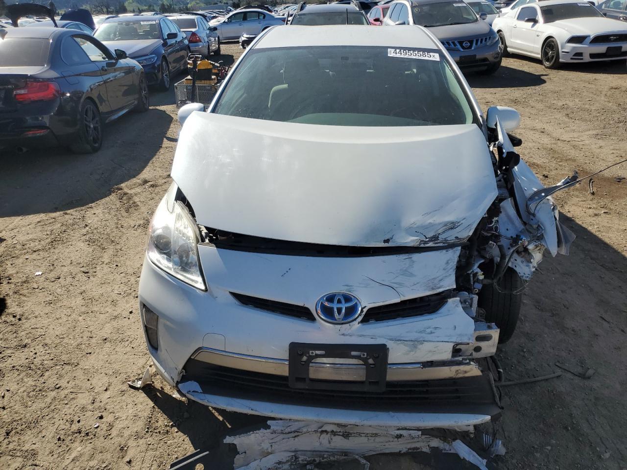 2013 Toyota Prius Plug-In - Image 5