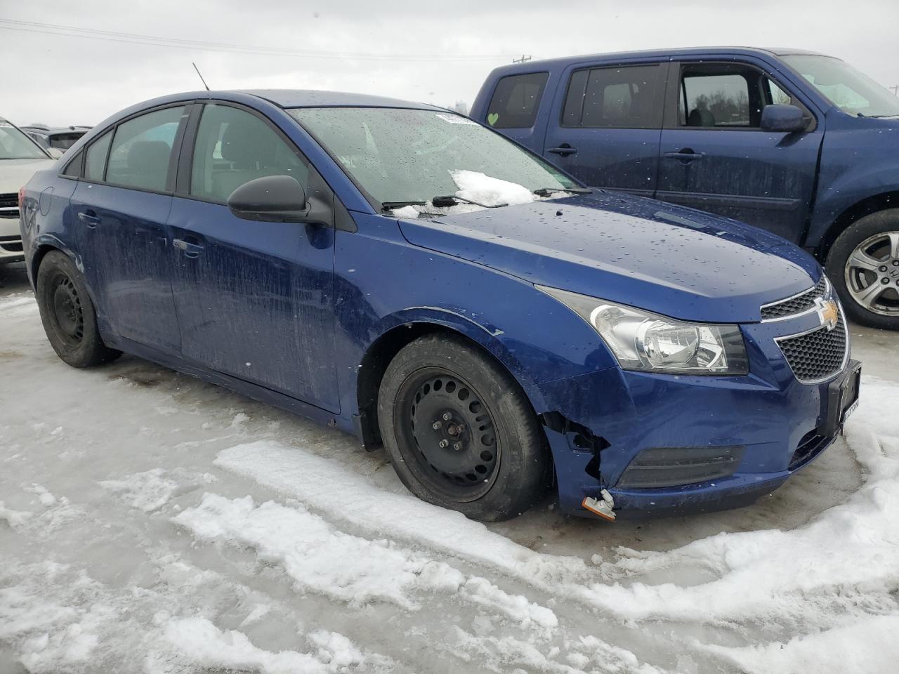 2013 Chevrolet Cruze Ls - Image 4
