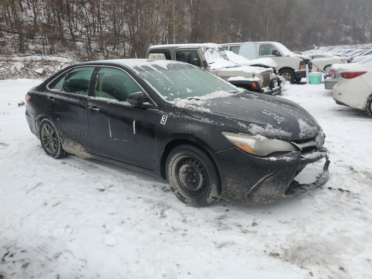 2015 Toyota Camry Le - Image 4