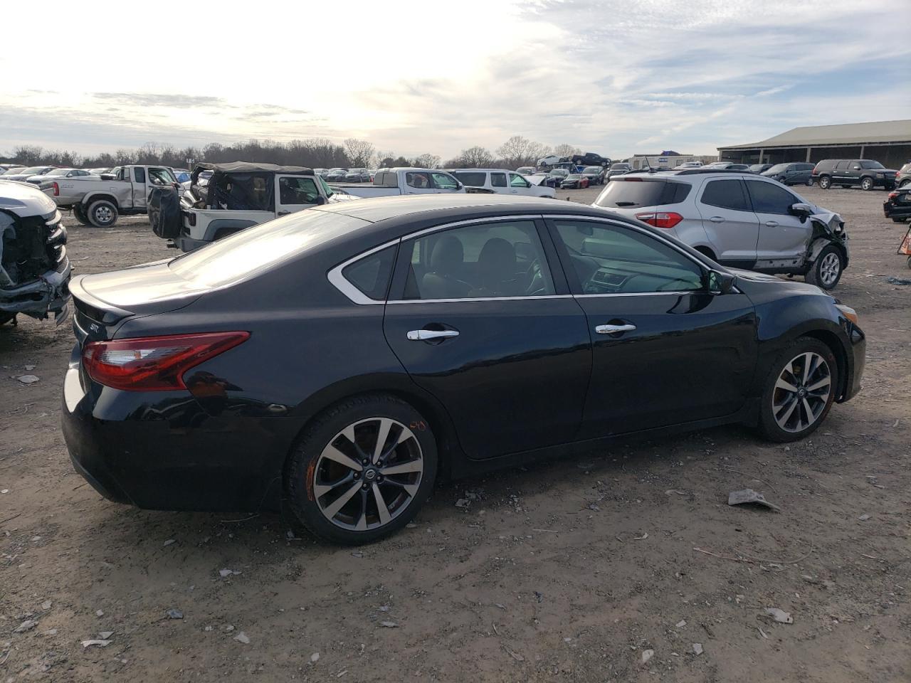 2017 Nissan Altima 2.5 - Фото 3