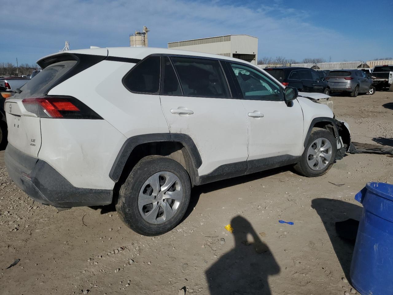 2022 Toyota Rav4 Le - Image 3