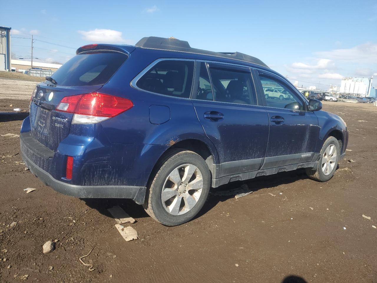 2010 Subaru Outback 3.6R Limited - Фото 3