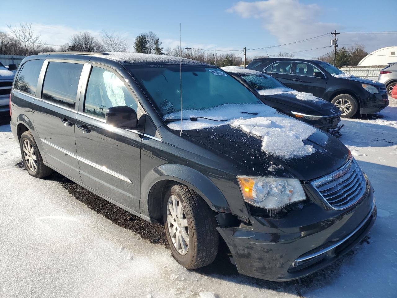 2013 Chrysler Town & Country Touring - Фото 4