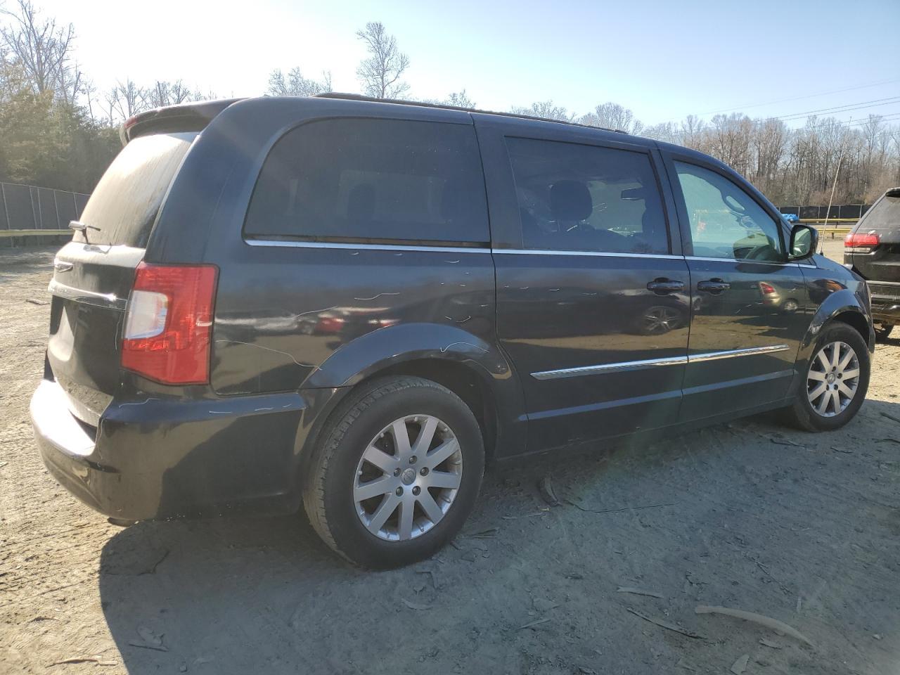 2014 Chrysler Town & Country Touring - Фото 3