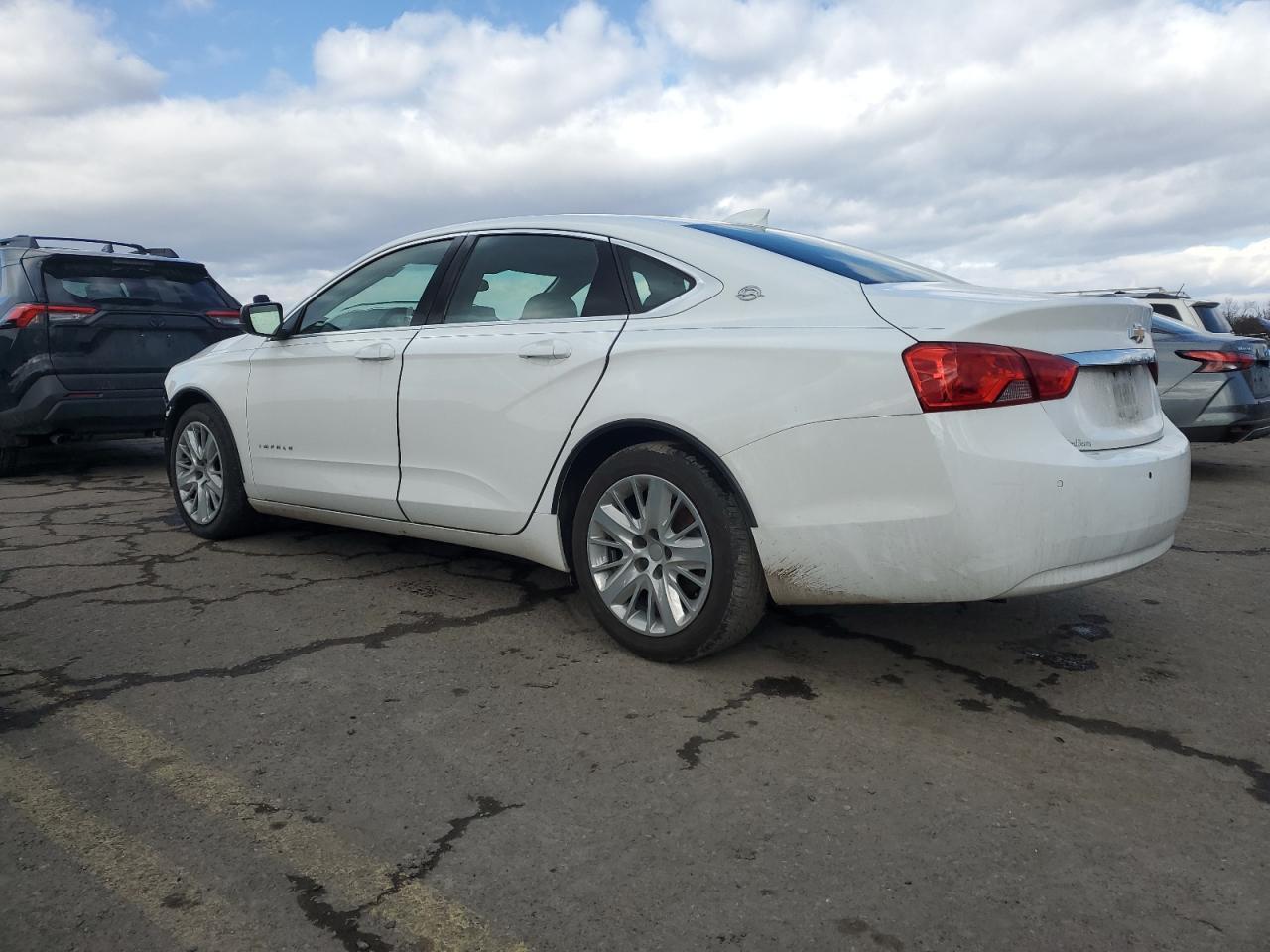 2017 Chevrolet Impala Ls - Фото 2