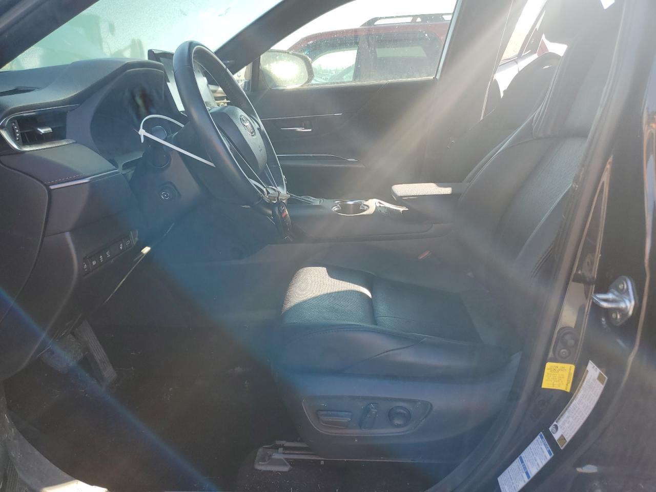 2022 Toyota Venza Le - Фото 7