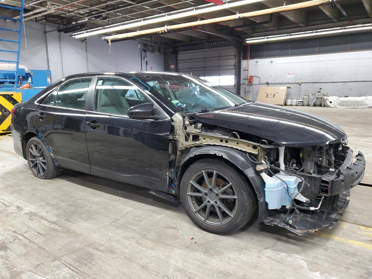 2014 Toyota Camry L - Image 4