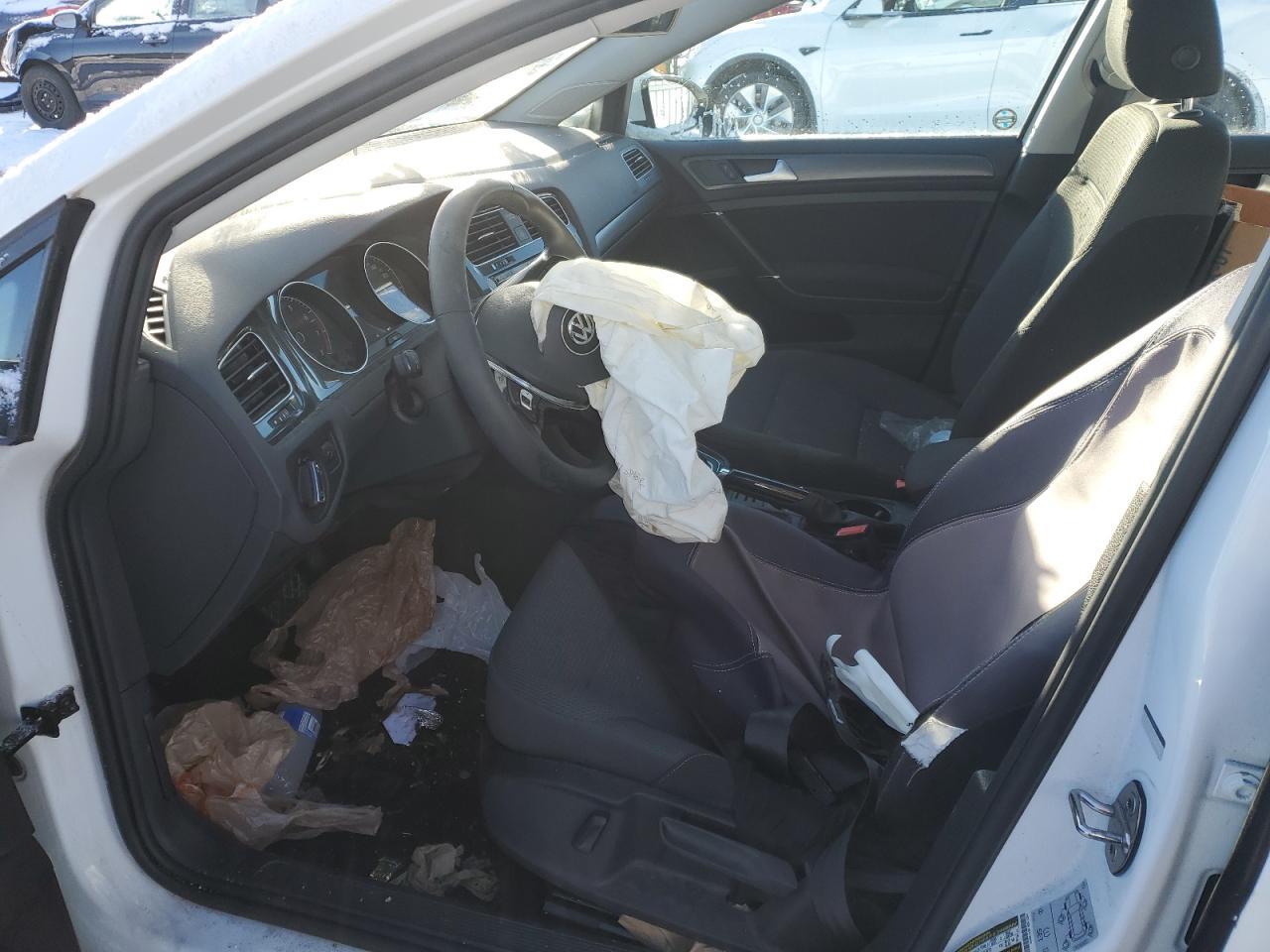 2020 Volkswagen Golf - Image 7