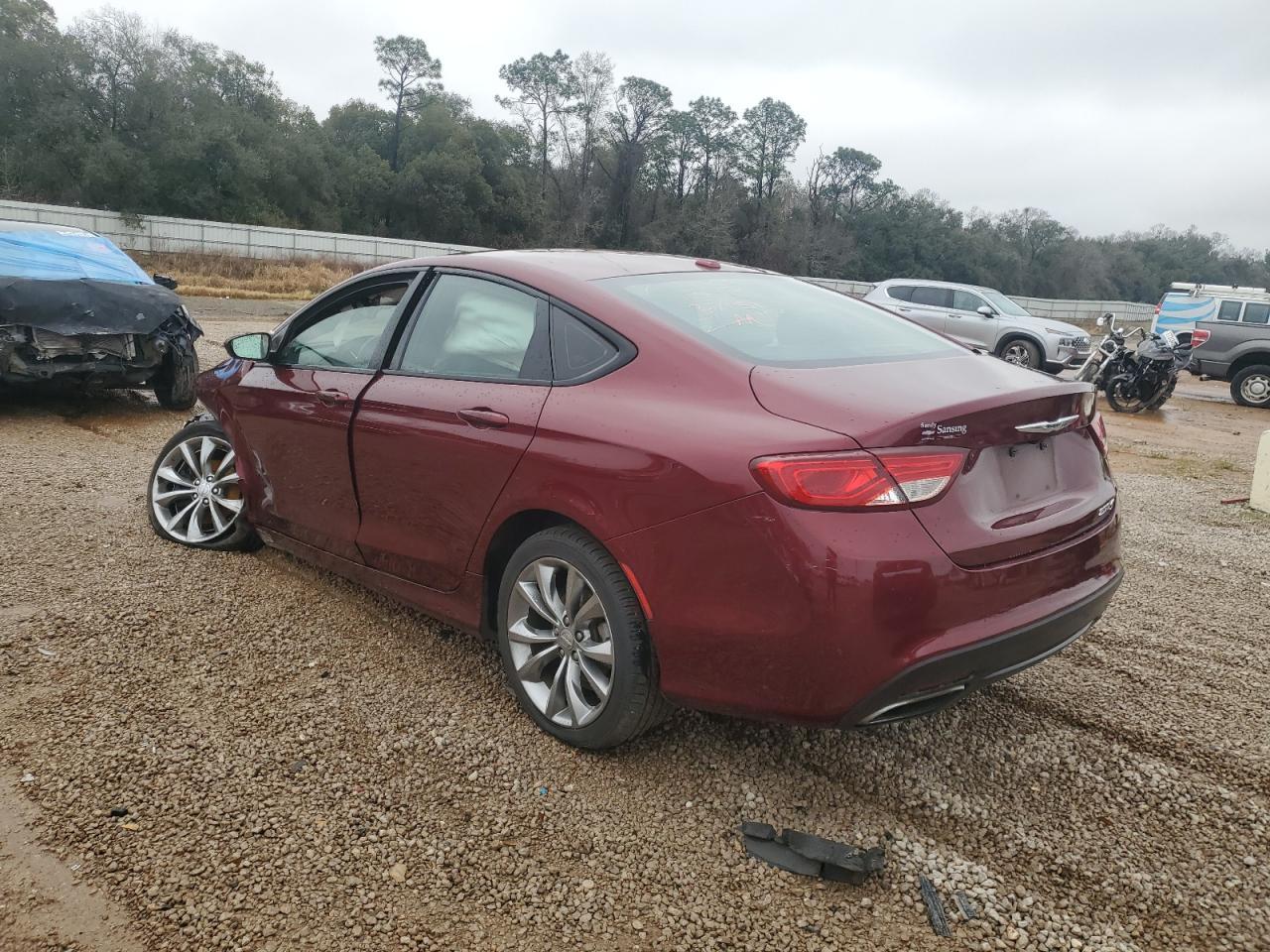 2016 Chrysler 200 S - Фото 2
