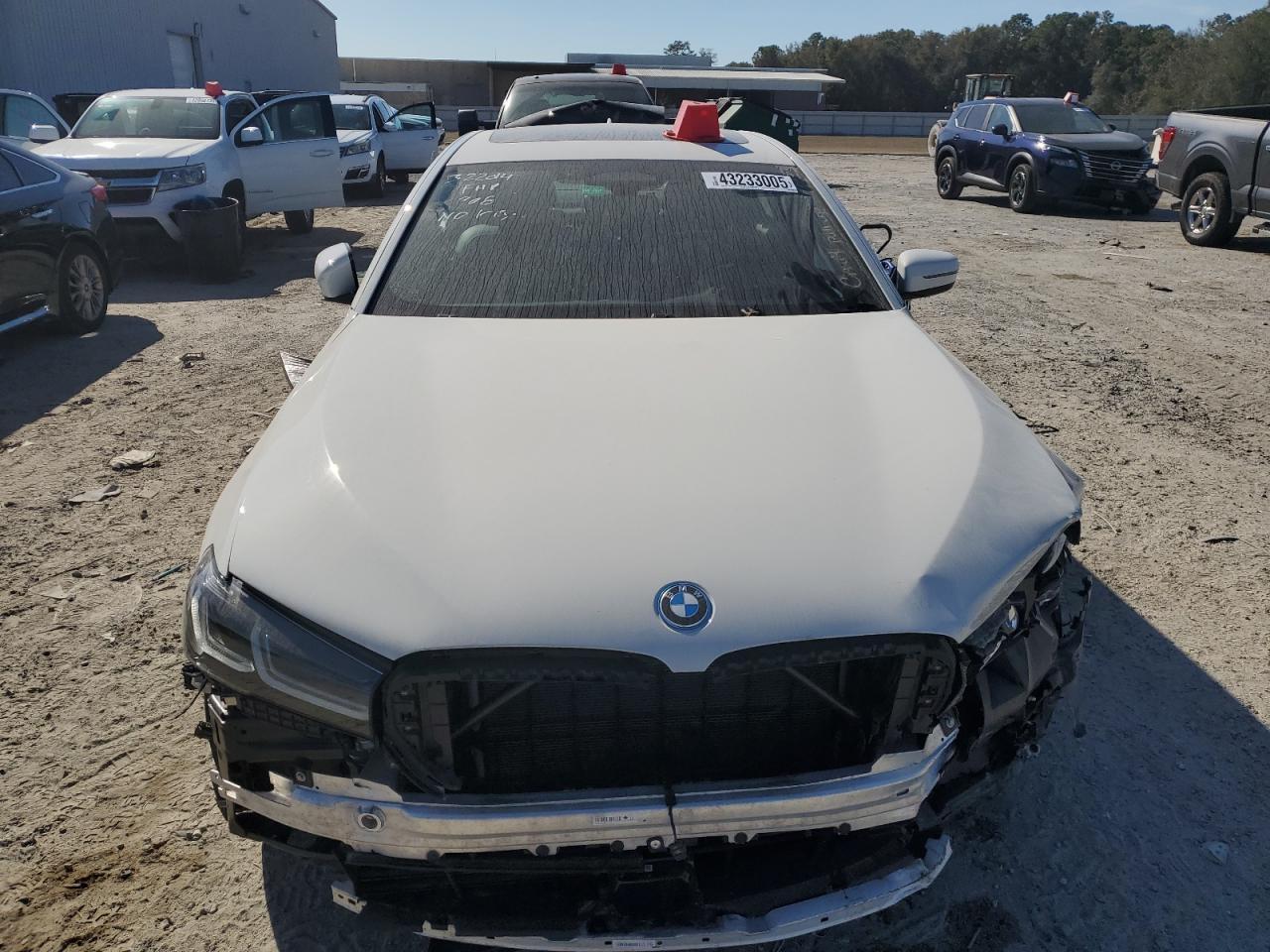 2022 BMW 530E - Image 5