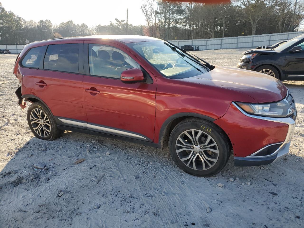 2016 Mitsubishi Outlander Se - Фото 4