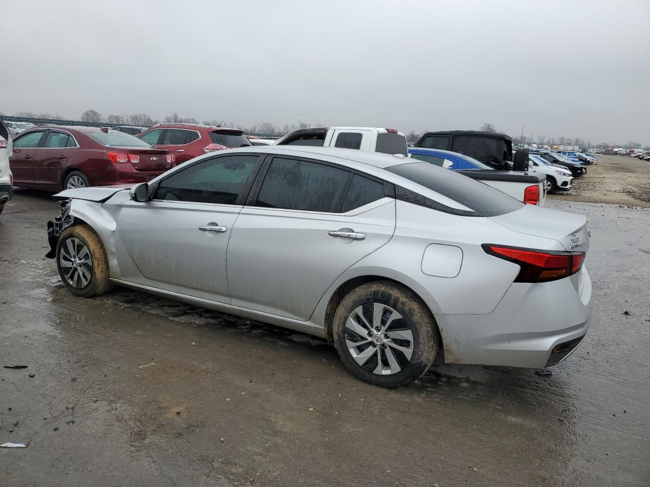 2020 Nissan Altima S - Фото 2