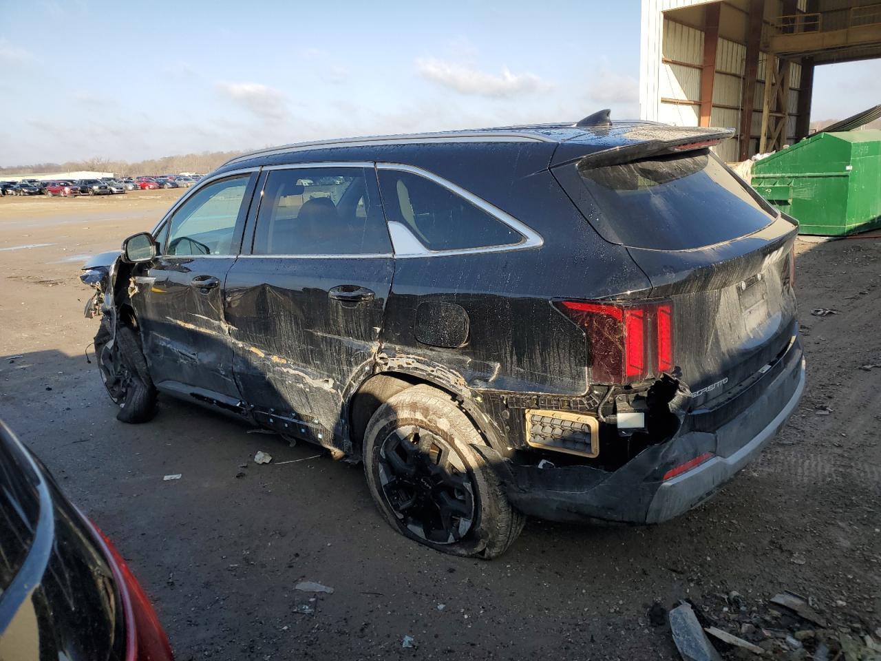 2024 Kia Sorento S - Image 2