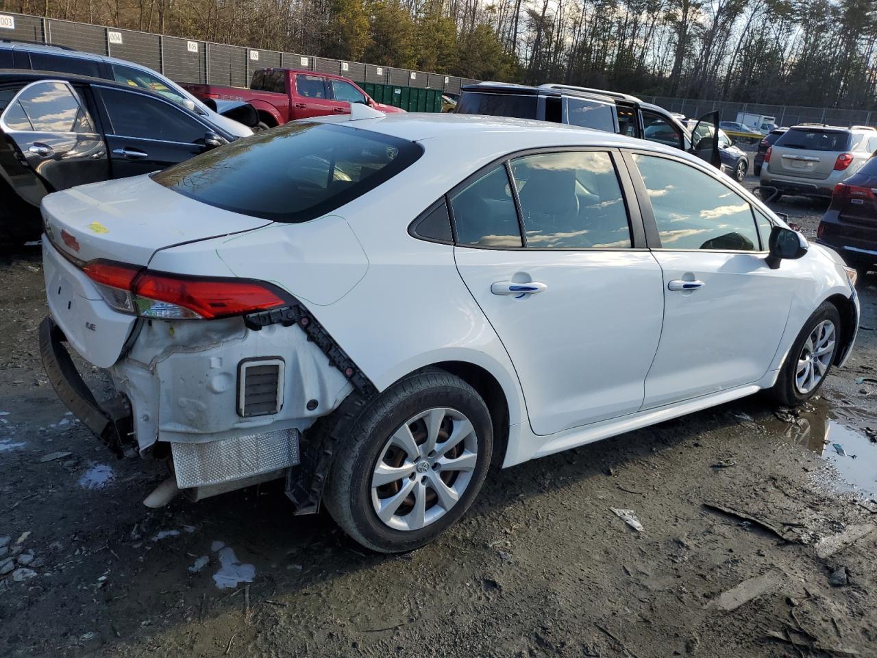 2020 Toyota Corolla Le - Image 3