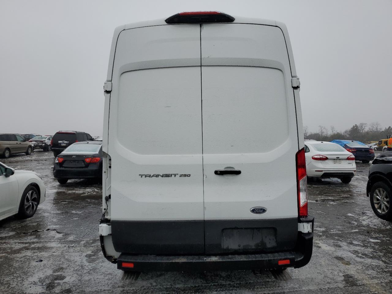 2021 Ford Transit T-250 - Фото 6