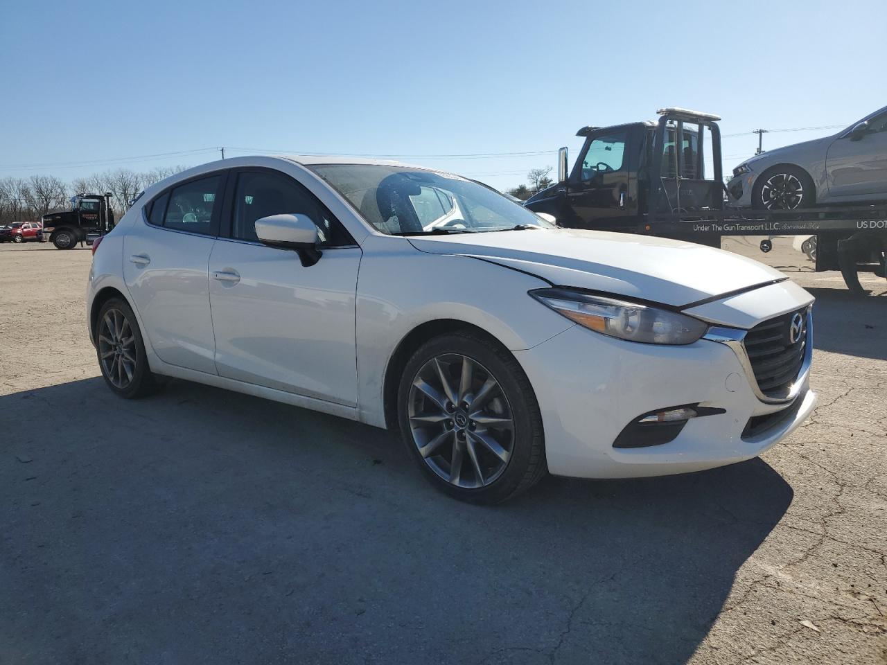 2018 Mazda 3 Touring - Фото 4