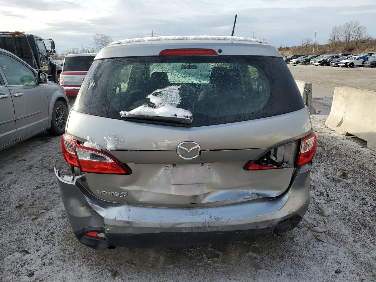 2012 Mazda 5 - Image 6