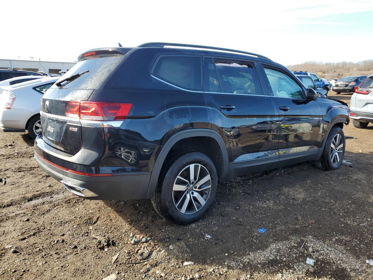 2022 Volkswagen Atlas Se - Фото 3