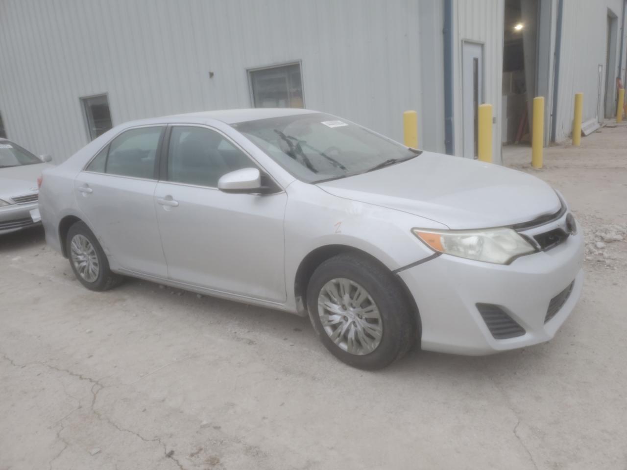 2012 Toyota Camry Base - Фото 4