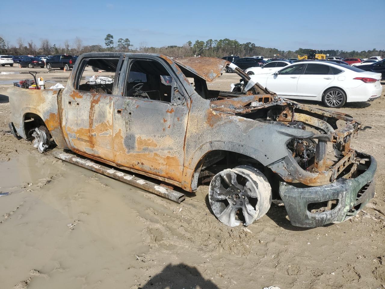 2020 Ram 1500 Laramie - Image 4