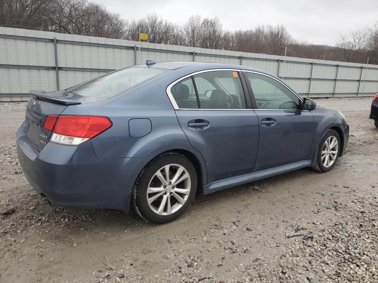 2013 Subaru Legacy 3.6R Limited - Фото 3
