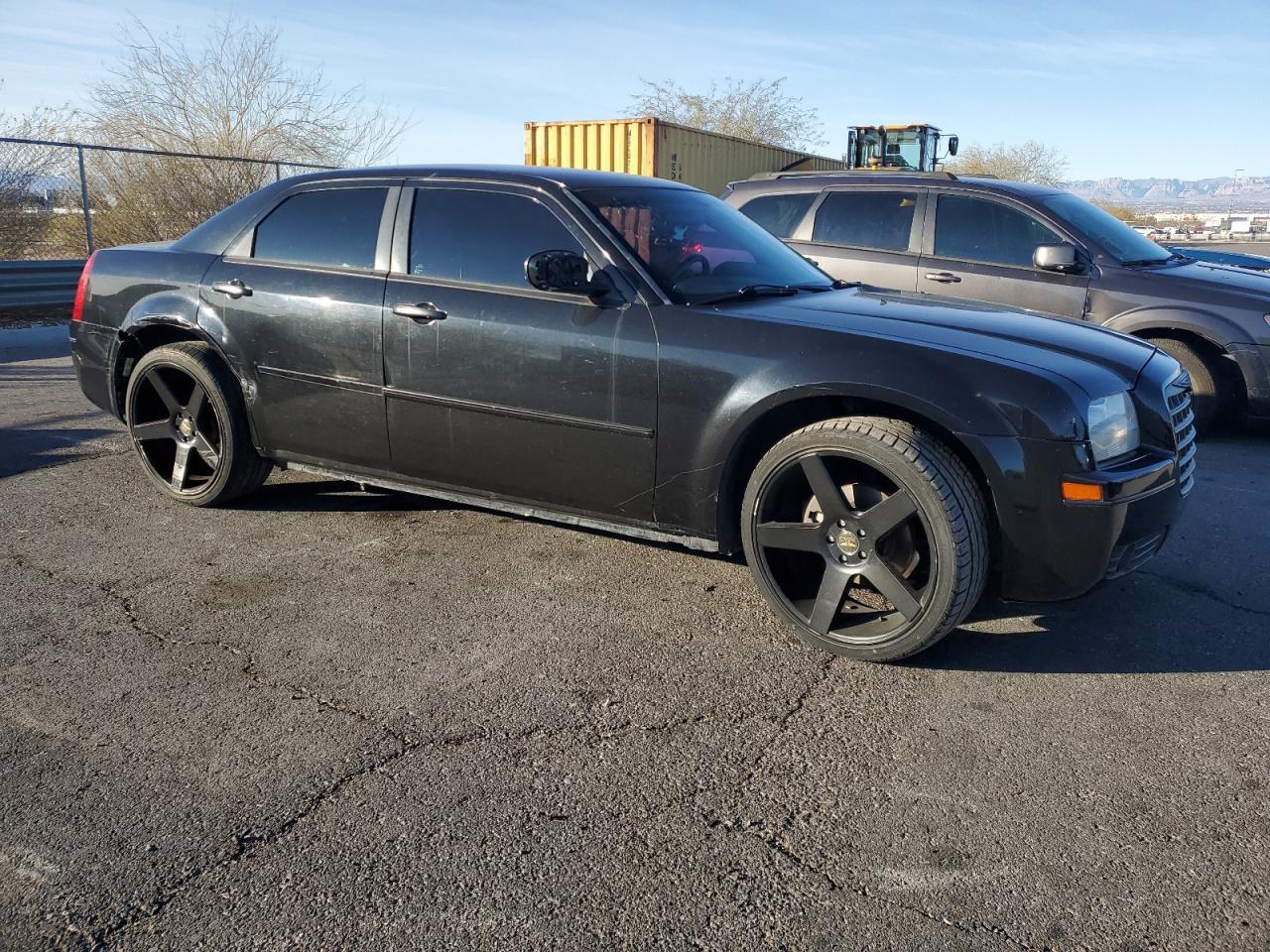 2010 Chrysler 300 Touring - Фото 4