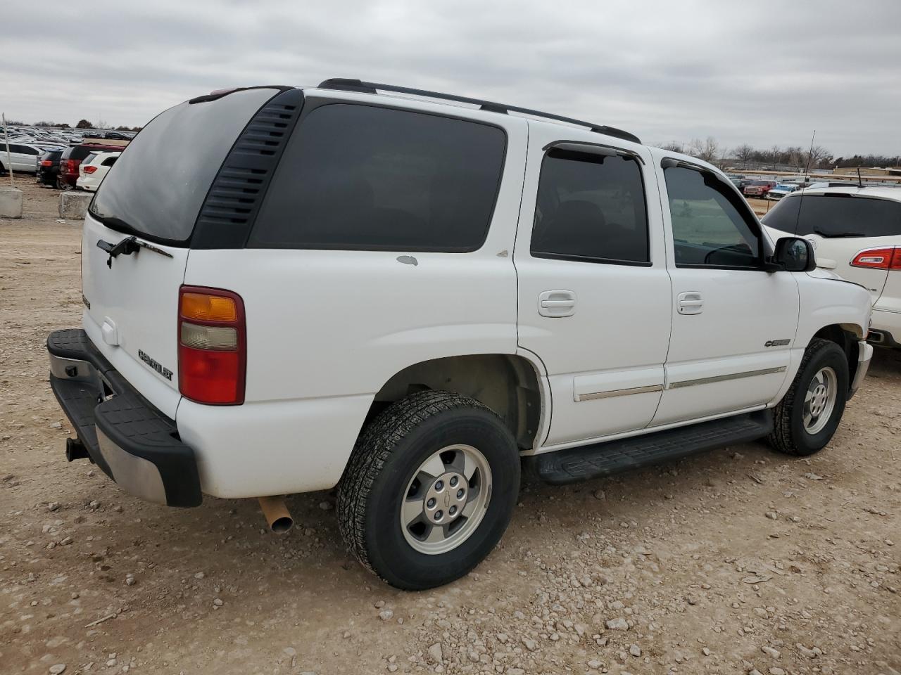 2003 Chevrolet Tahoe C1500 - Image 3