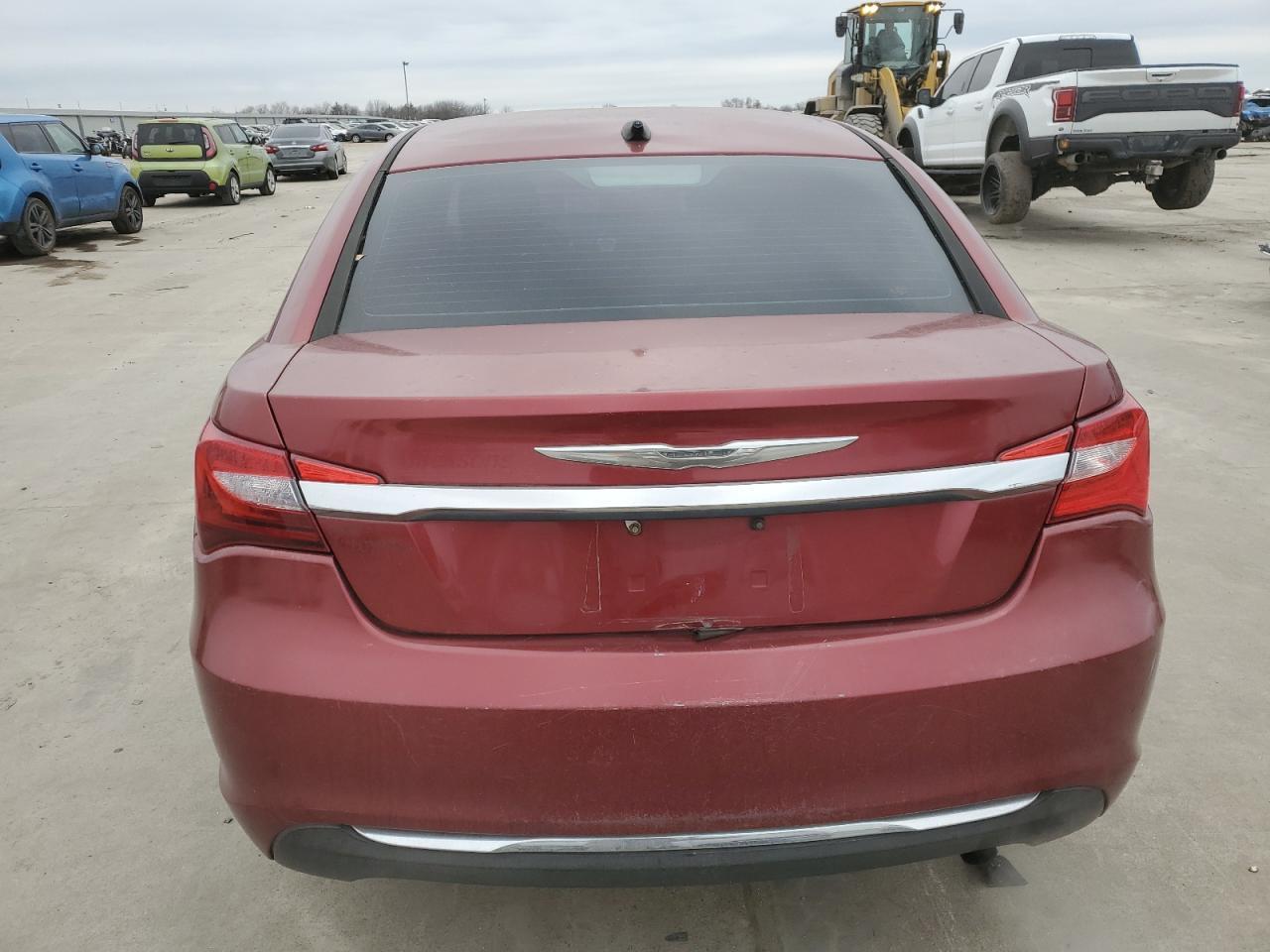 2013 Chrysler 200 Touring - Фото 6