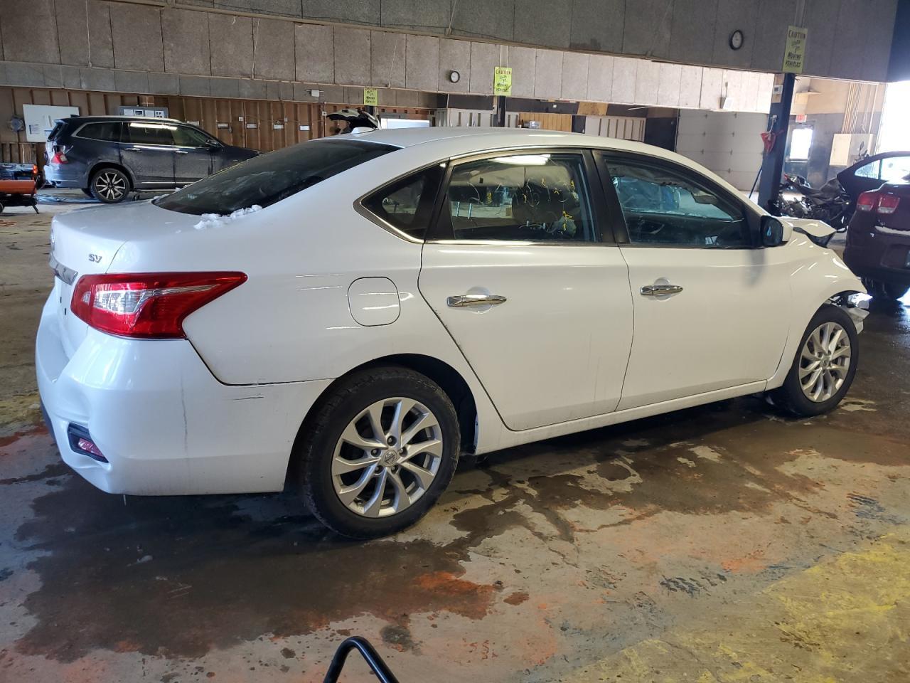 2018 Nissan Sentra S - Фото 3