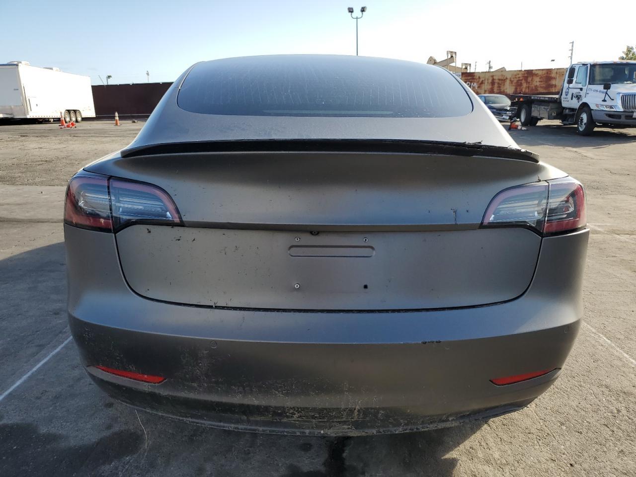 2018 Tesla Model 3 - Фото 6