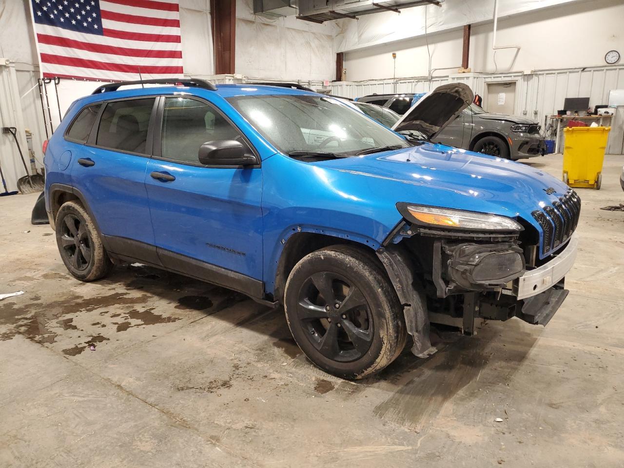 2017 Jeep Cherokee Sport - Фото 4