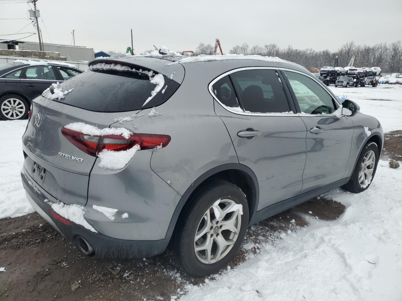 2021 Alfa Romeo Stelvio Sport - Фото 3