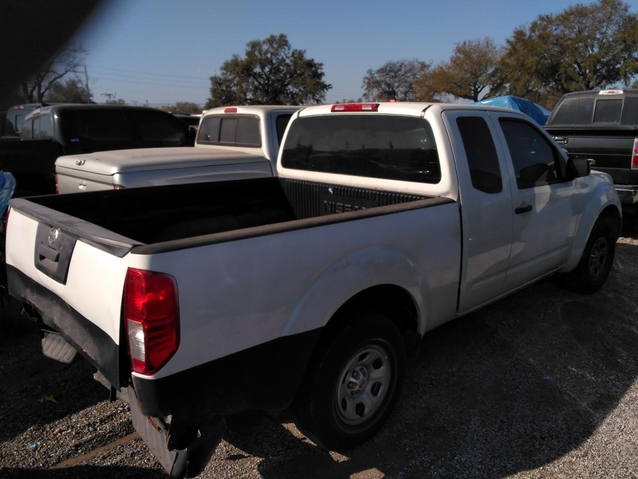 2015 Nissan Frontier S - Фото 3