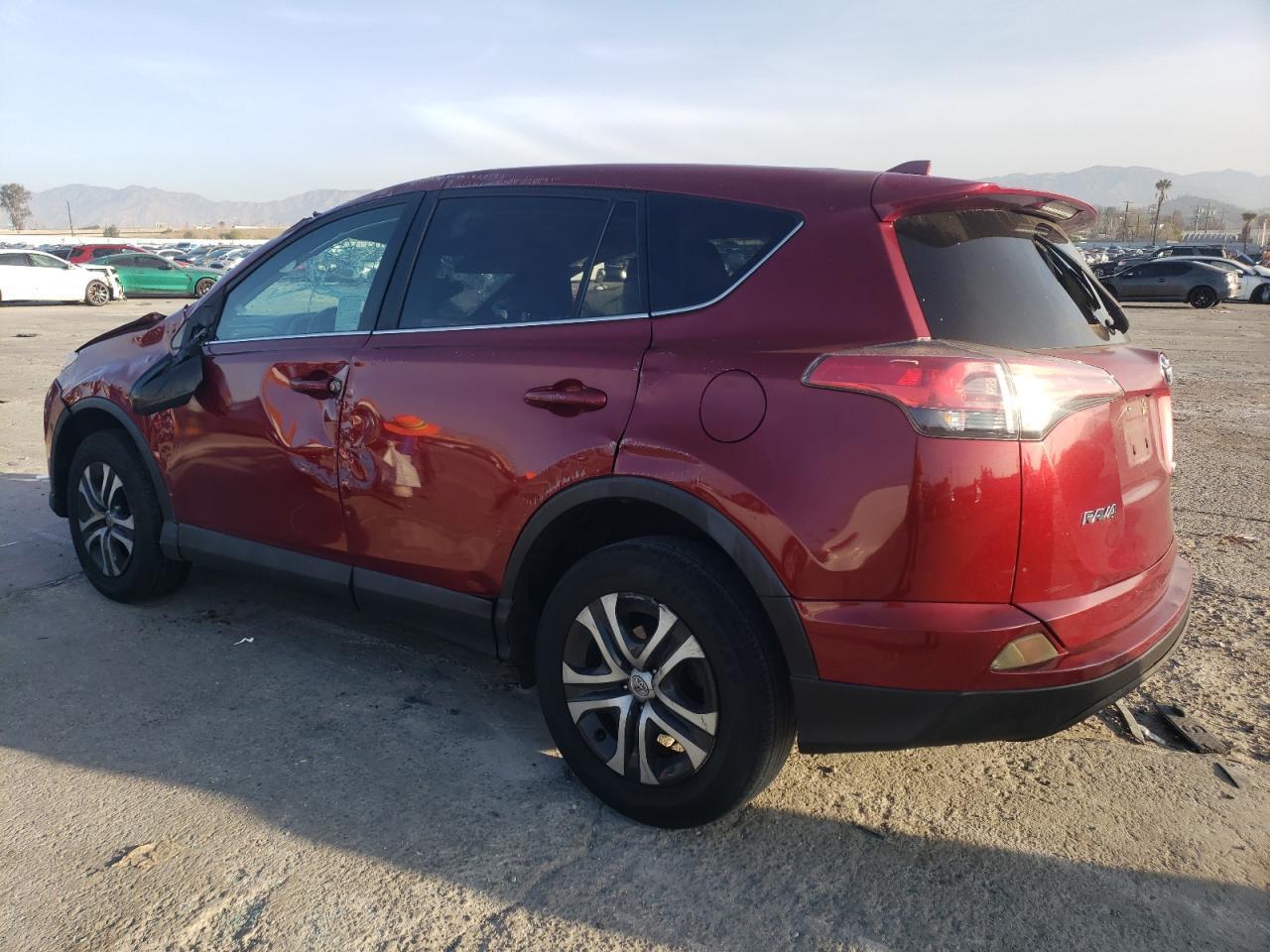 2018 Toyota Rav4 Le - Фото 2