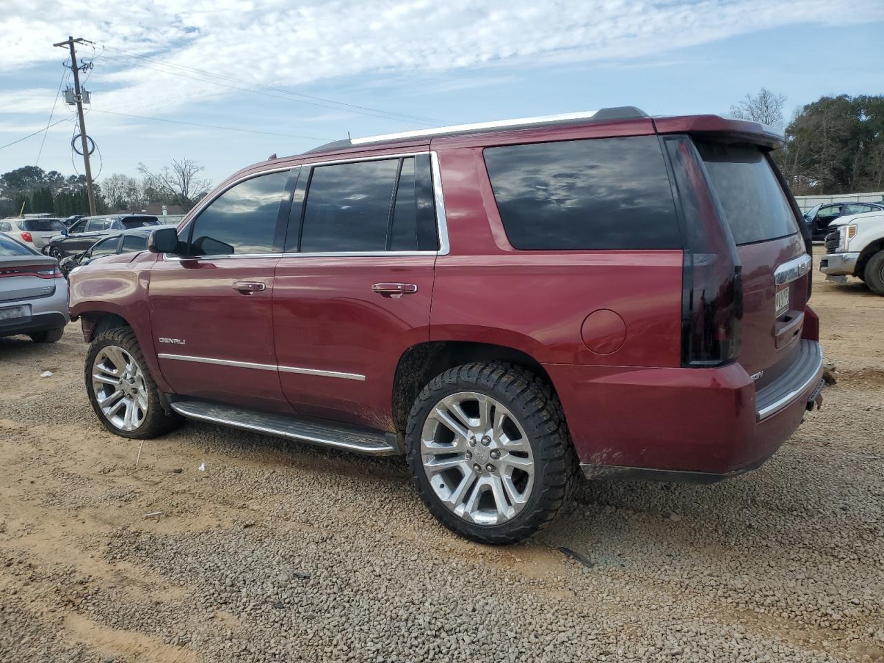 2018 GMC Yukon Denali - Фото 2