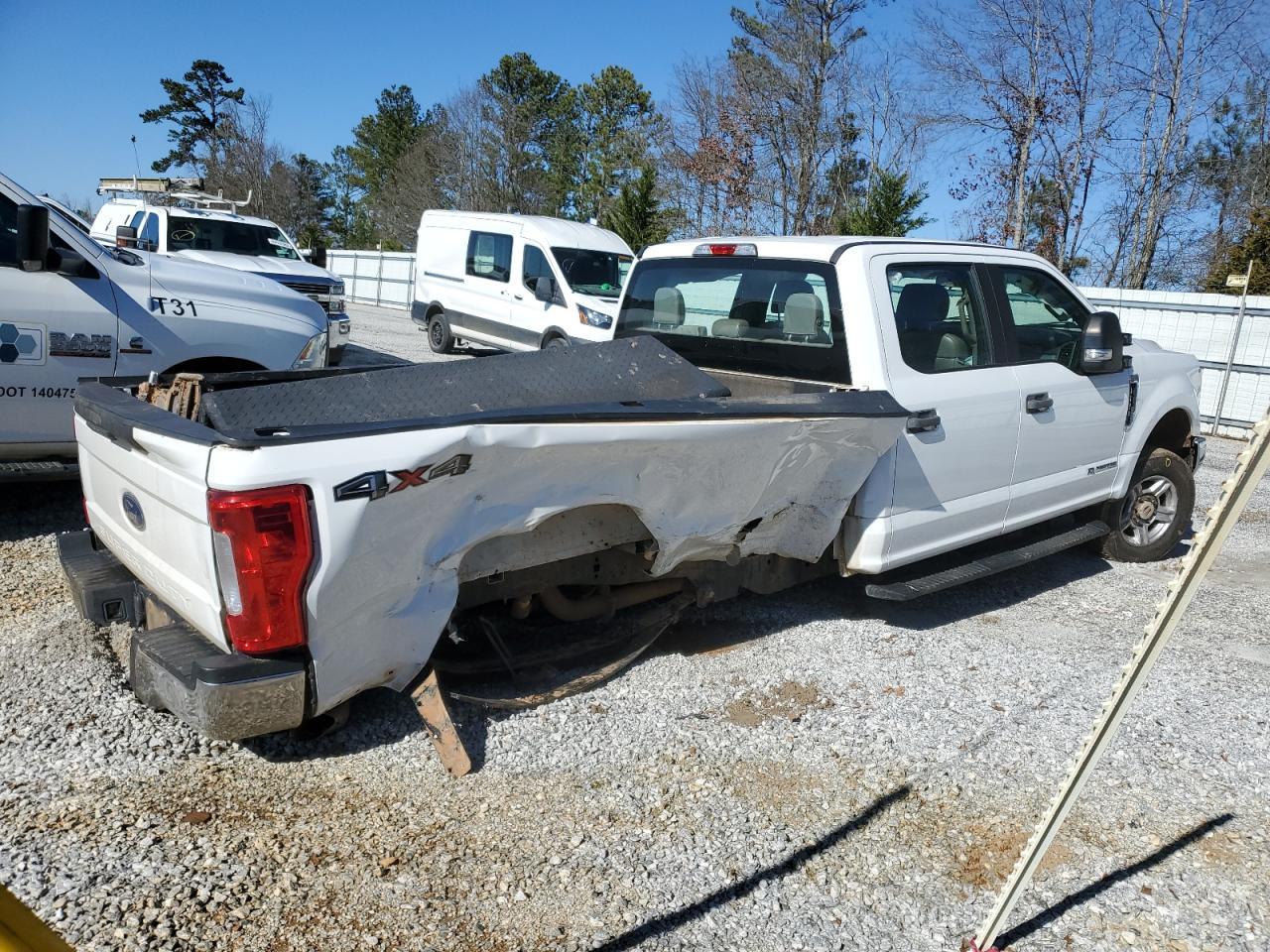 2018 Ford F250 Super Duty - Фото 3