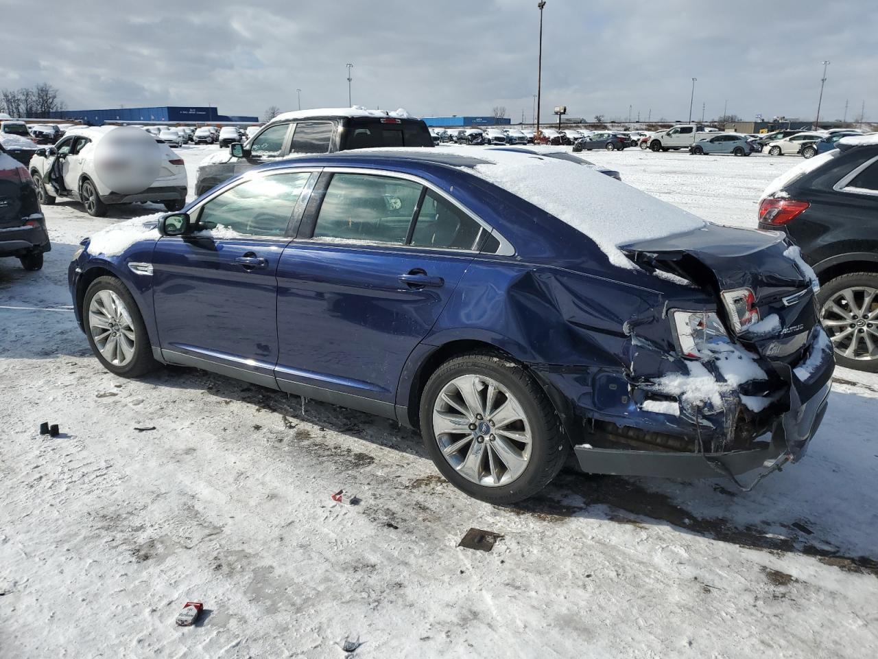 2011 Ford Taurus Limited - Фото 2