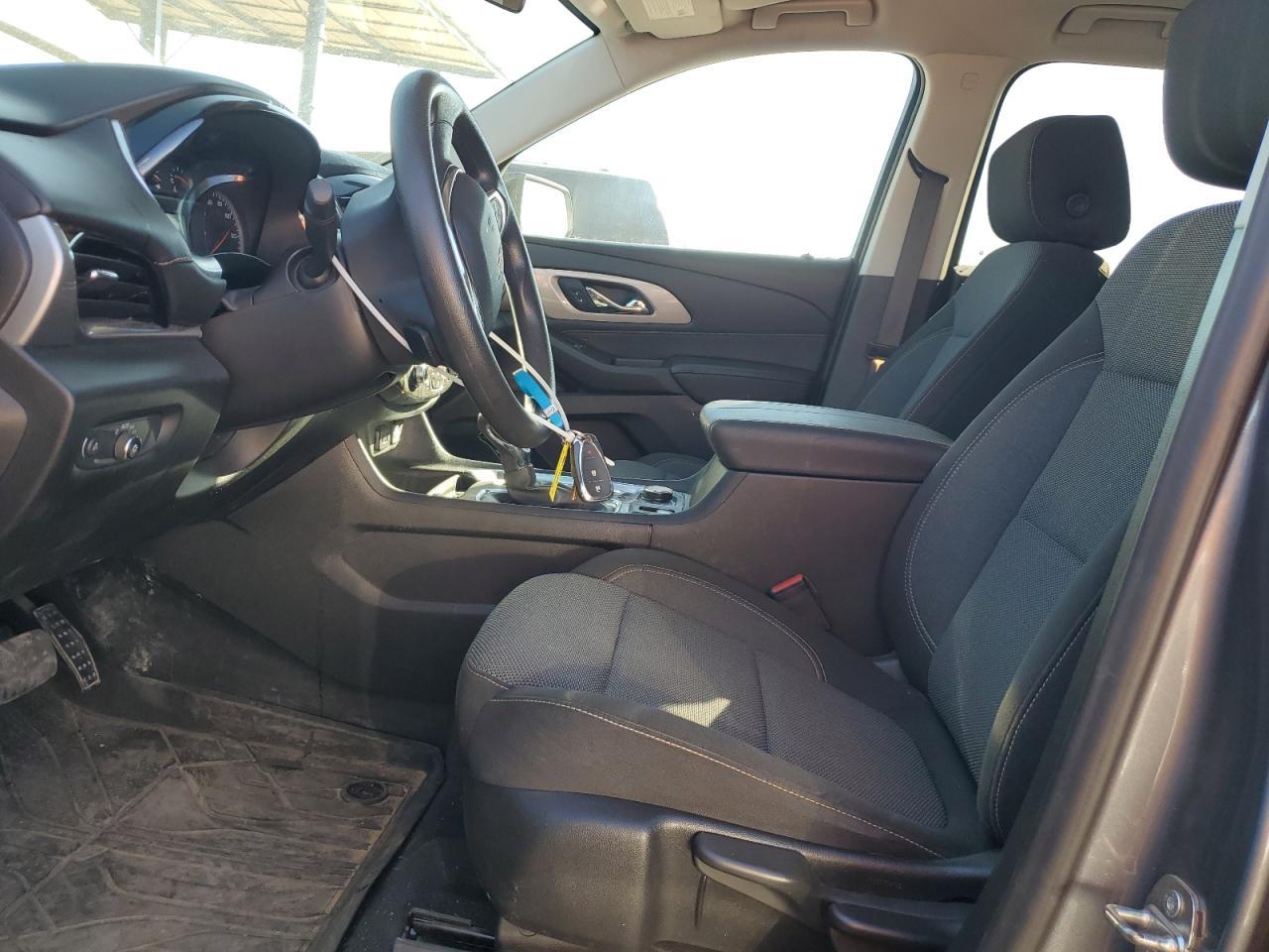 2021 Chevrolet Traverse Ls - Фото 7