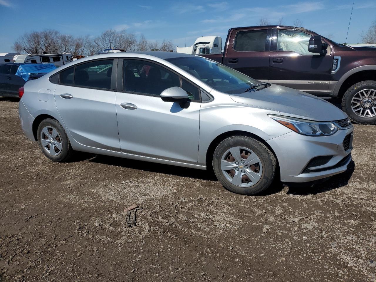 2018 Chevrolet Cruze Ls - Фото 4