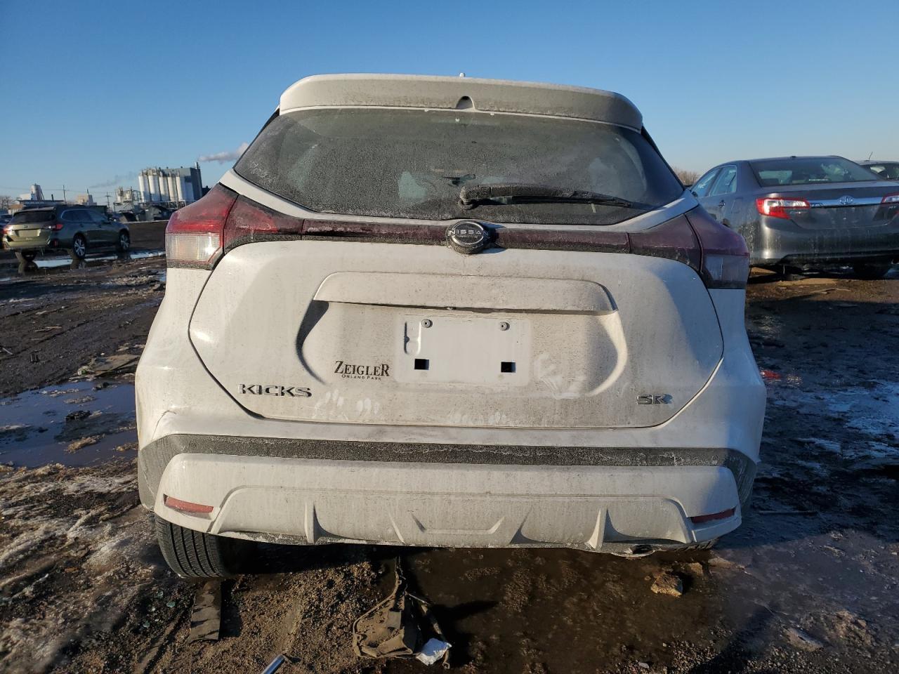 2024 Nissan Kicks Sr - Image 6