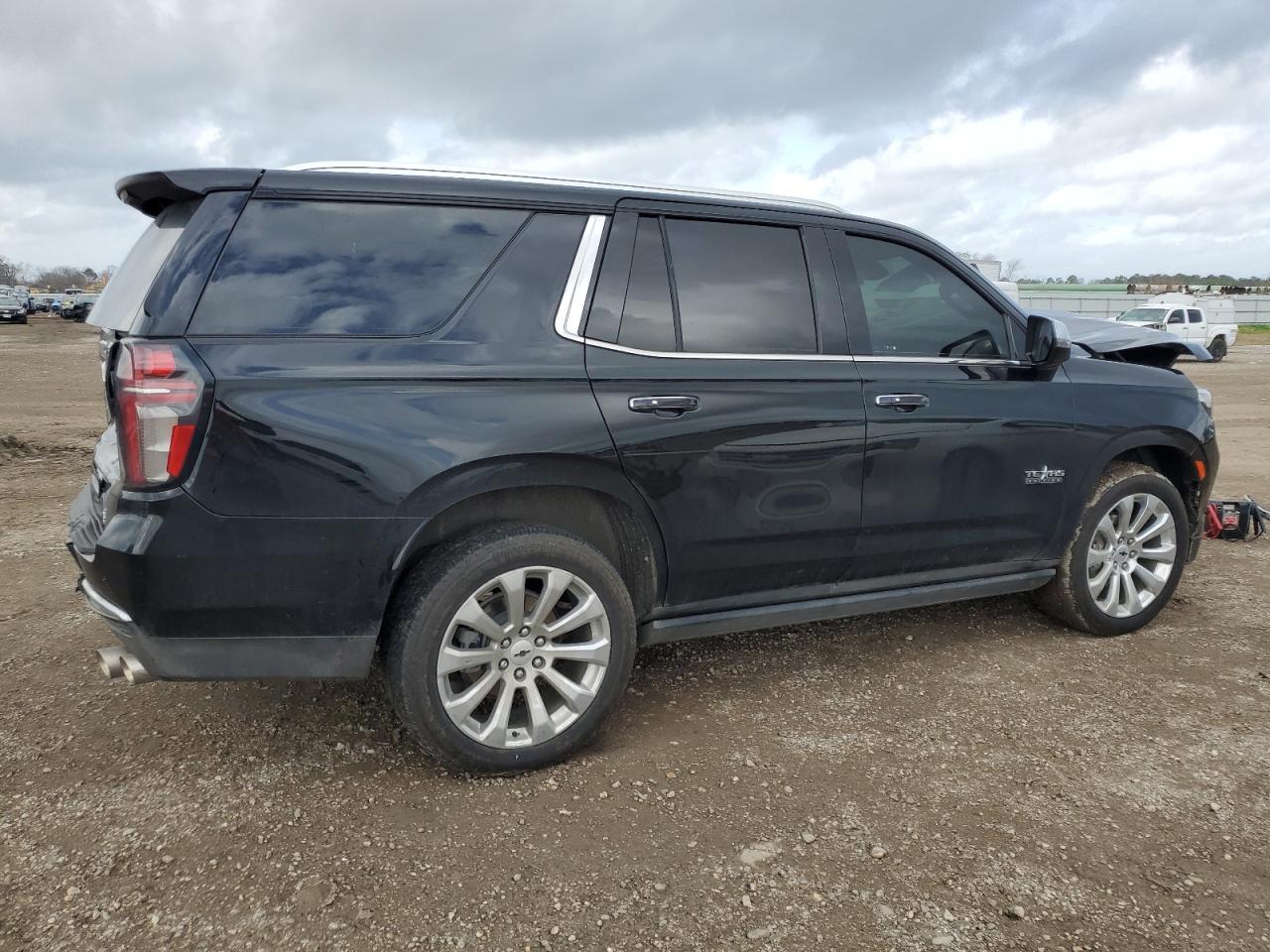 2023 Chevrolet Tahoe K1500 Premier - Фото 3