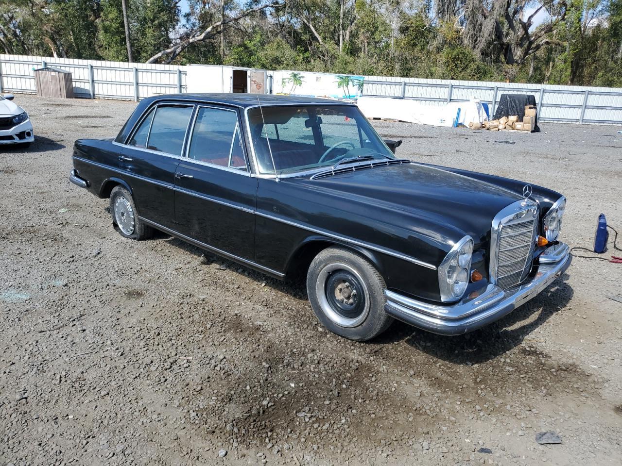 1966 Mercedes-Benz 250Se - Фото 4