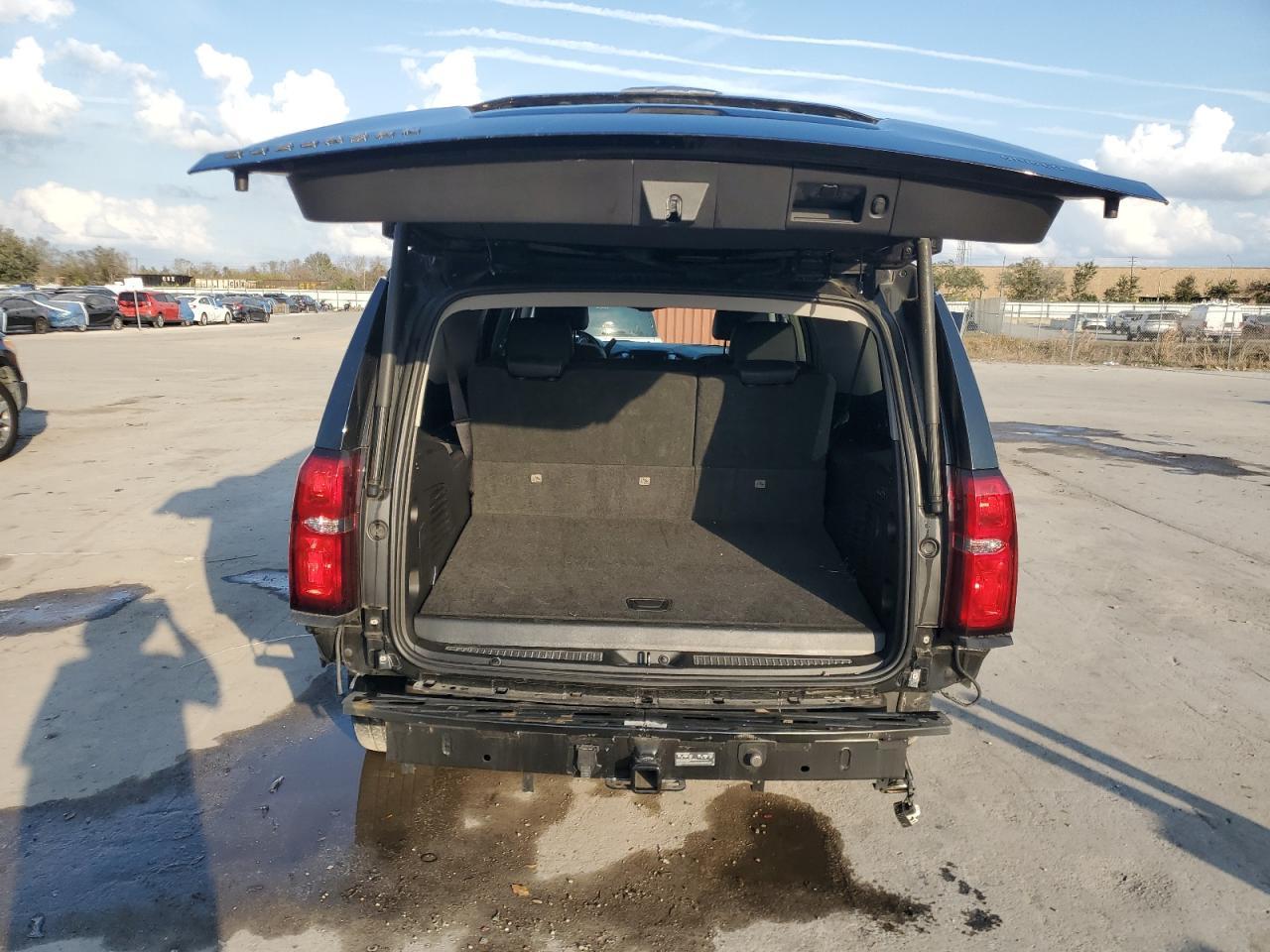 2018 Chevrolet Suburban C1500 Lt - Image 6