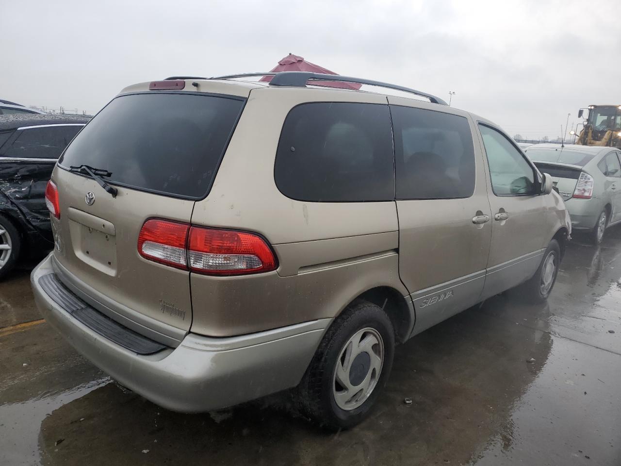 2002 Toyota Sienna Le - Image 3